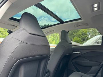 Audi Q3 TFSI 110 kW AHK*StHz*Panodach*