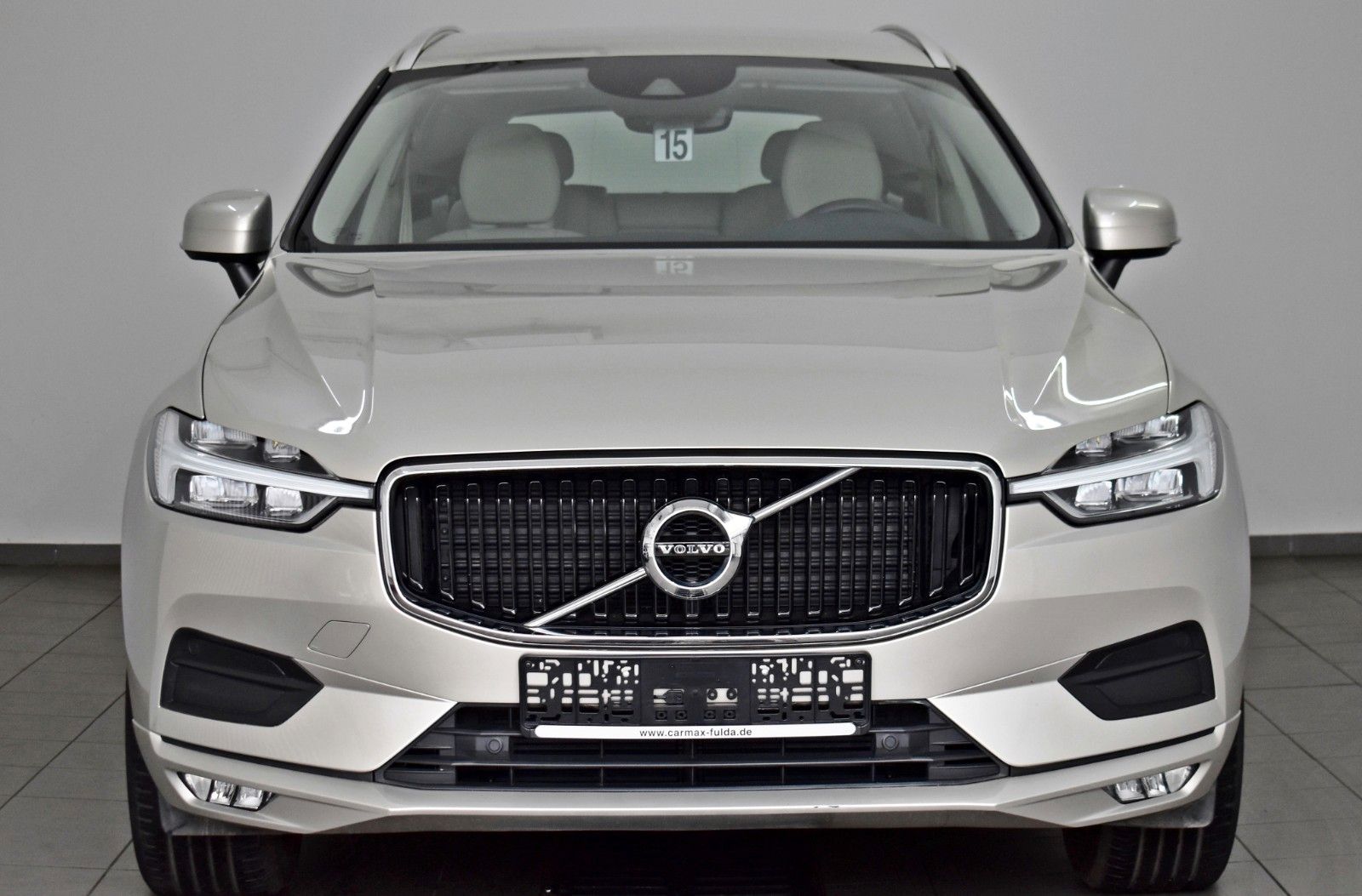 Fahrzeugabbildung Volvo XC60 Momentum Pro Leder,Navi,LED,SH,Memory,AHK e