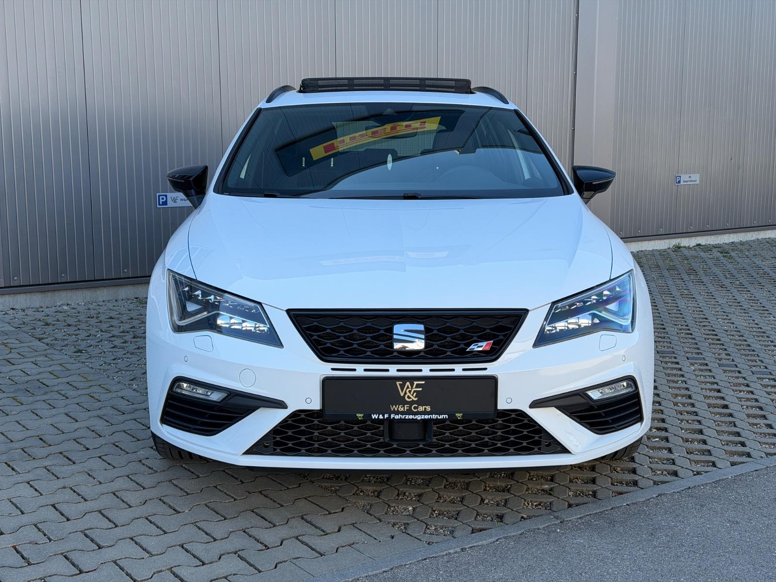 Seat Leon ST Cupra 300 4Drive|DSG|Pano|8Fach|ACC|
