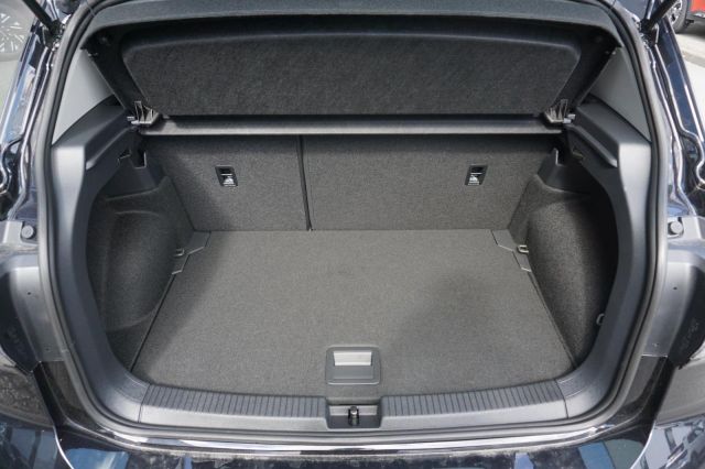 T-Cross 1.0 TSI Style MATRIX 17 ALU RFK SITZHZG.