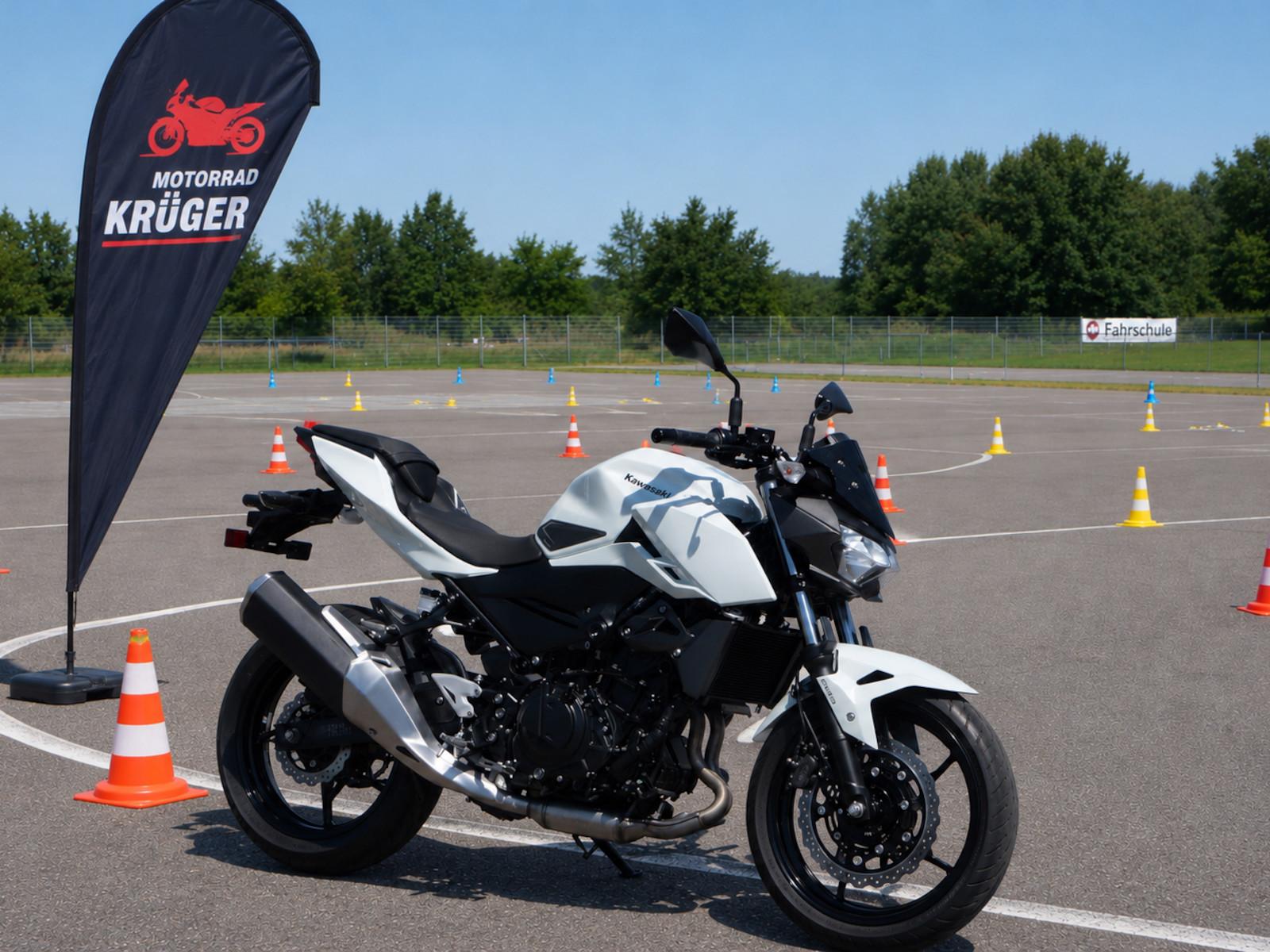 Kawasaki Z 400 ABS Top Zustand! A2 Führerschein