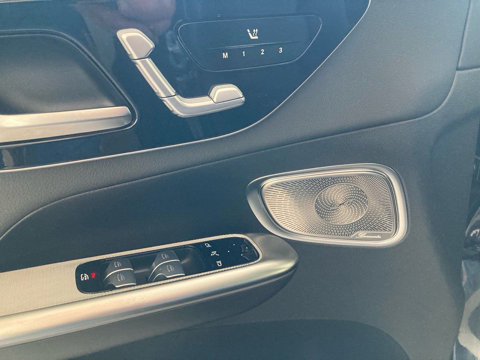 Fahrzeugabbildung Mercedes-Benz GLC 300 d 4M AMG Plus*AHK*20"*Pano*Night*Distro*