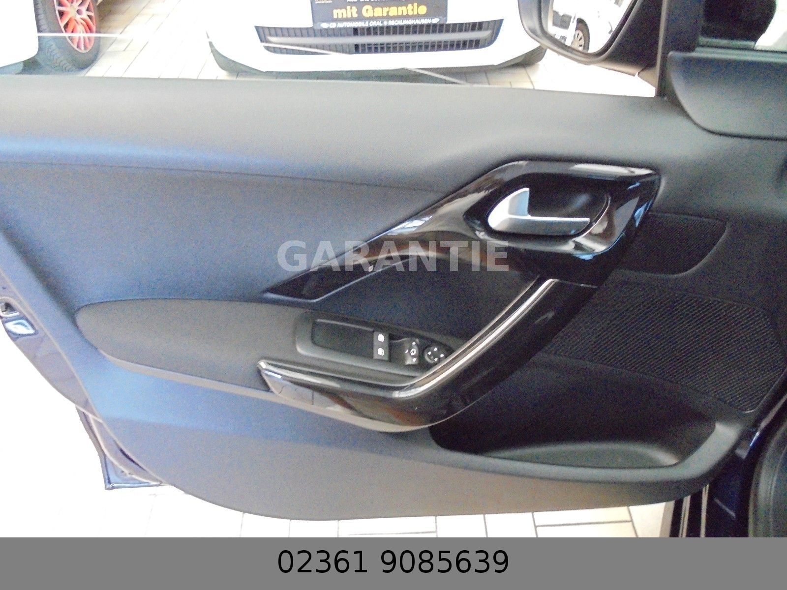 Fahrzeugabbildung Peugeot 208 Active Klima/Sitzheizung/Parktronik/33 Tkm/