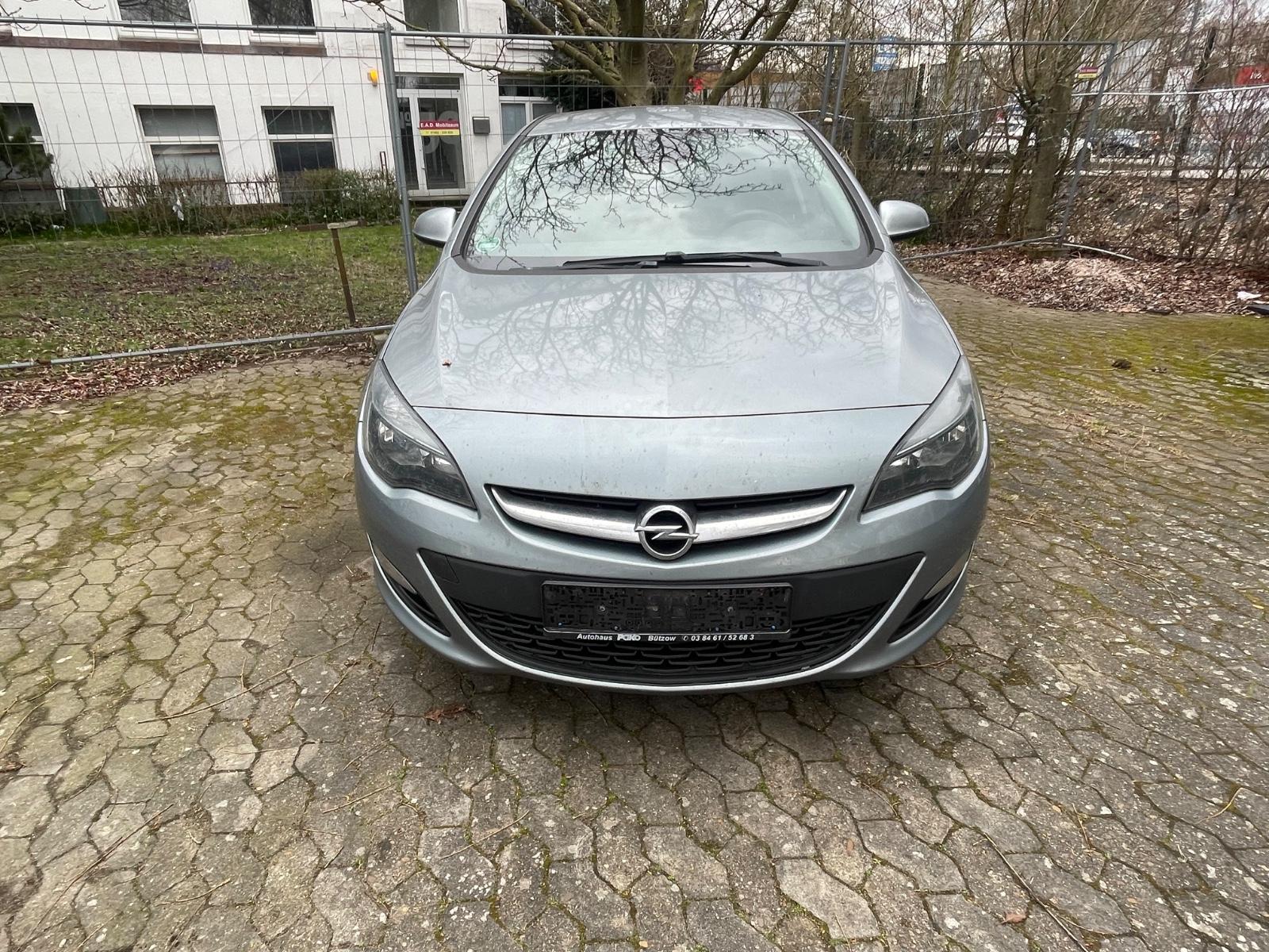 Opel Astra J Lim. 5-trg. Edition