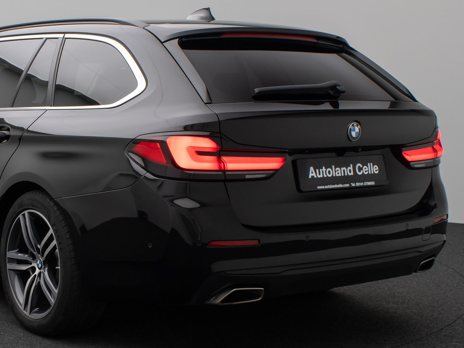 Fahrzeugabbildung BMW 520d xD Kamera Laser HUD DAB HiFi Stop&Go MSport