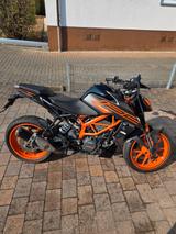 KTM Duke 125 - KTM 125