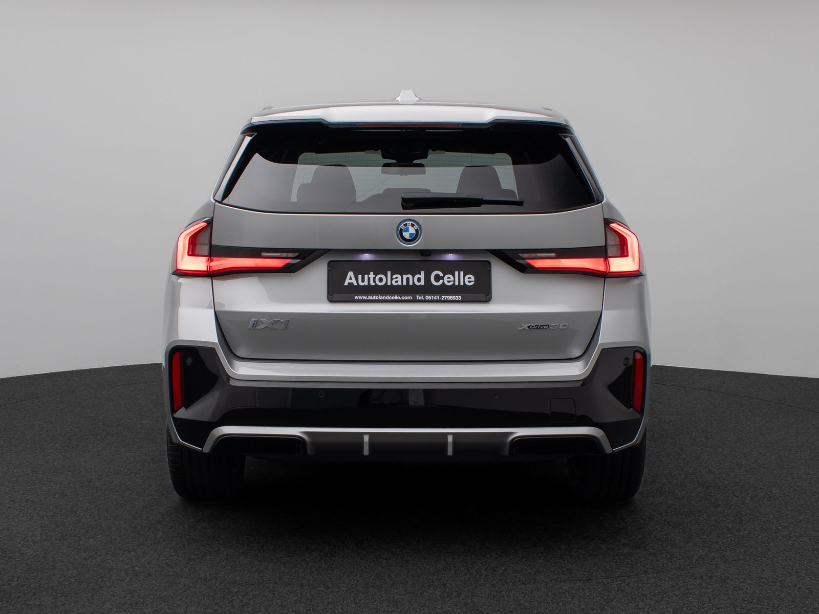 Fahrzeugabbildung BMW iX1 xD30 M Sport Panorama Kamera DAB Komfort LED