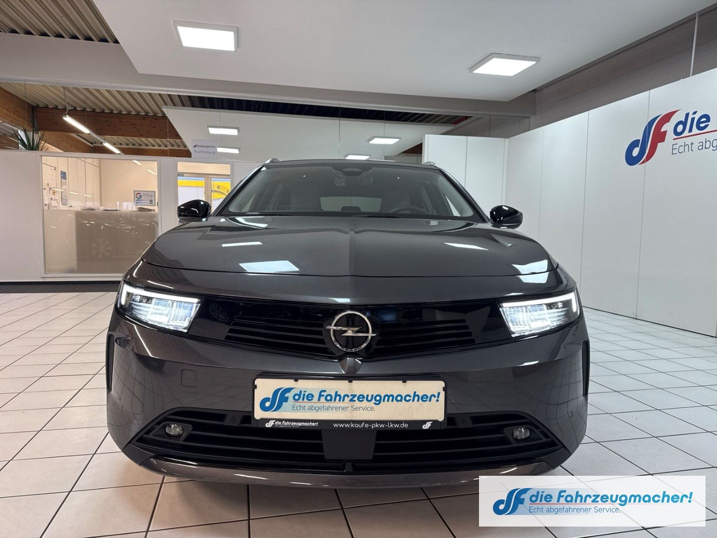 Fahrzeugabbildung Opel Astra L Sports Tourer Elegance Navi LED Apple Ca