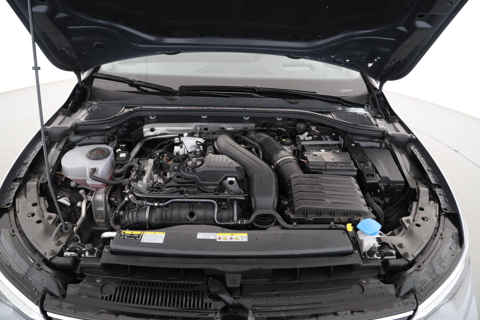 Volkswagen Golf VIII 1.5 TSI Life NAVI LED AHK, миниатюра 9
