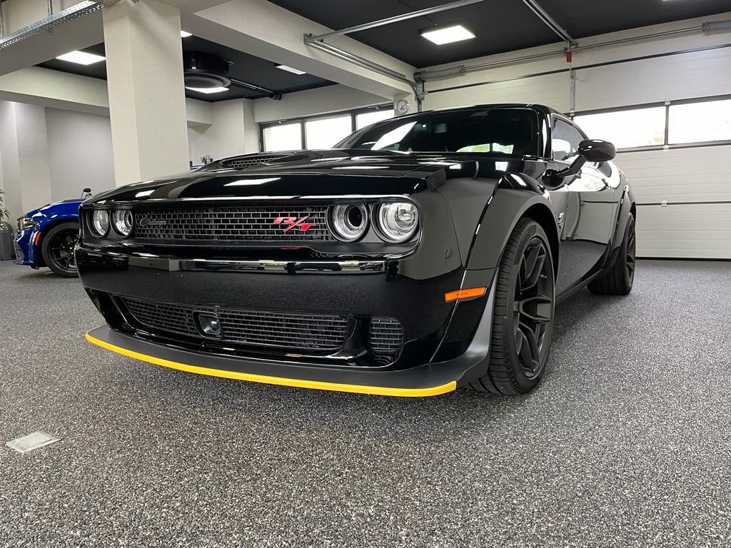 Fahrzeugabbildung Dodge CHALLENGER R/T WIDEBODY SCAT PACK -CARBONE