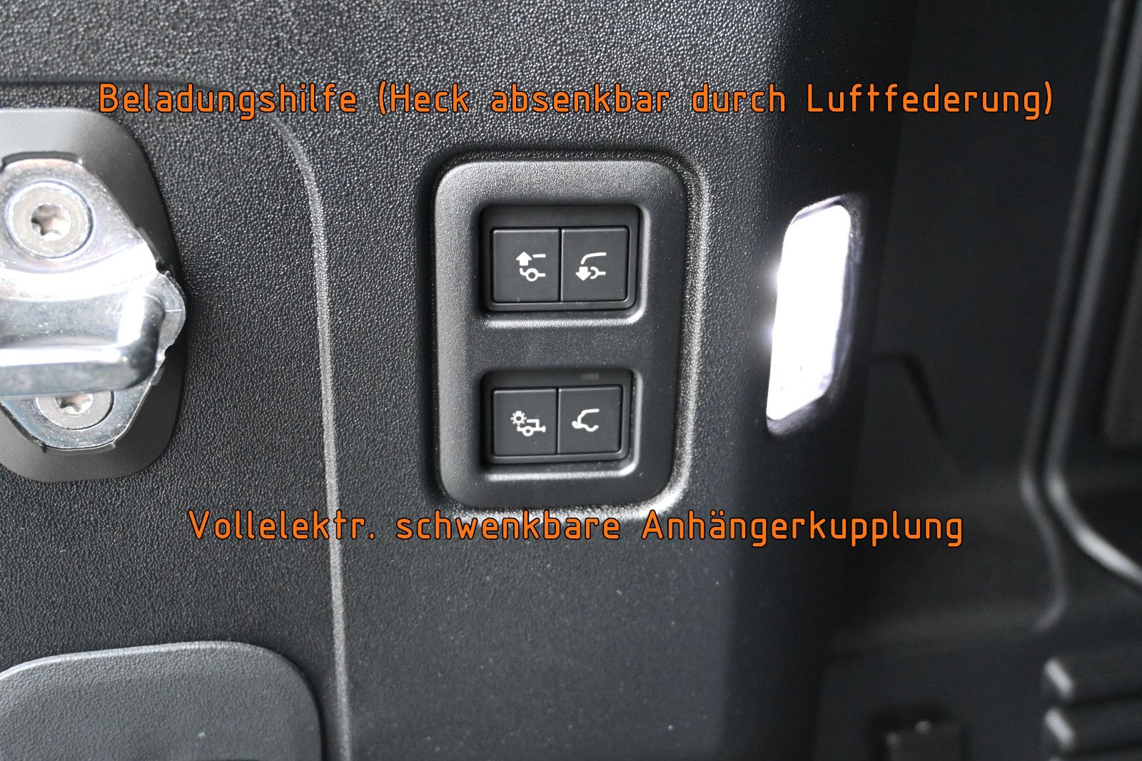 Fahrzeugabbildung Land Rover Defender 'X' D300 AWD °°UVP 125.666€°°VOLL°°