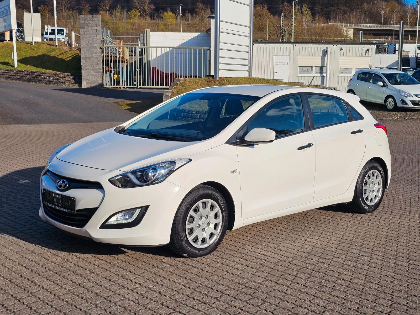 Hyundai i30 Classic** 1.HAND**TÜV / AU NEU**