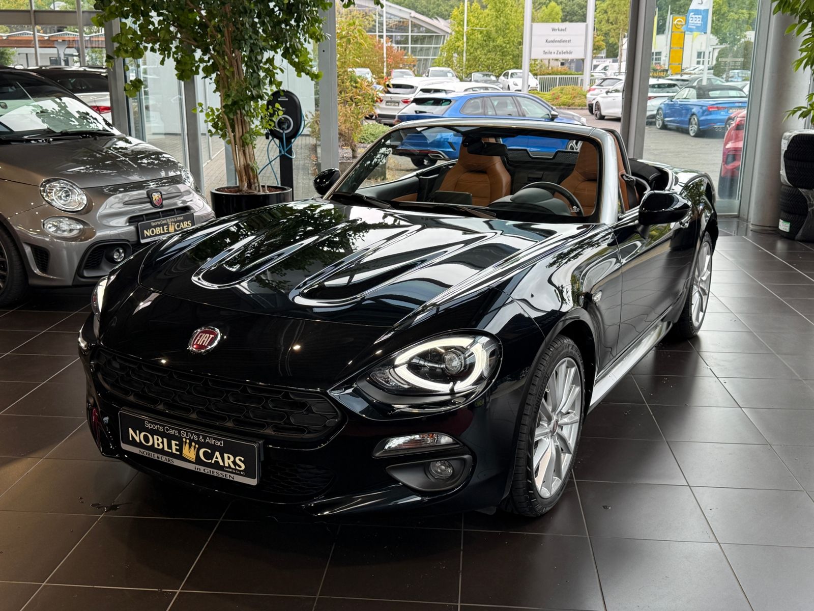 Fahrzeugabbildung Fiat 124 Spider Lusso KAM LED NAVI