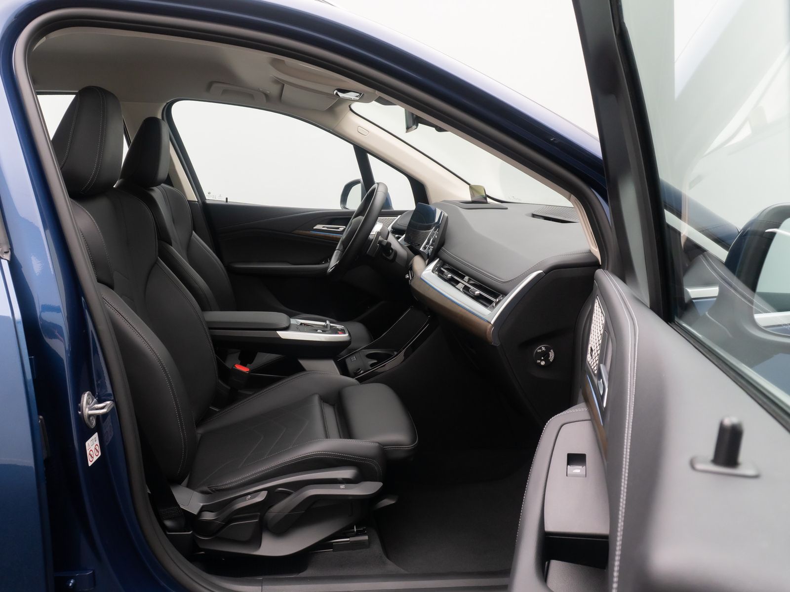 Fahrzeugabbildung BMW 223 Active Tourer Luxury Line 360°H/K HUD Sport