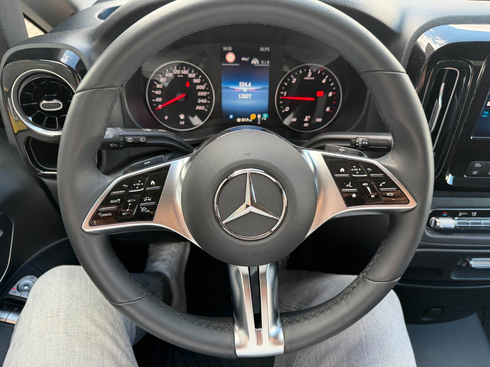 Fahrzeugabbildung Mercedes-Benz Vito 116 CDI 9G Tourer Extral DISTRONIC Stdh AHK