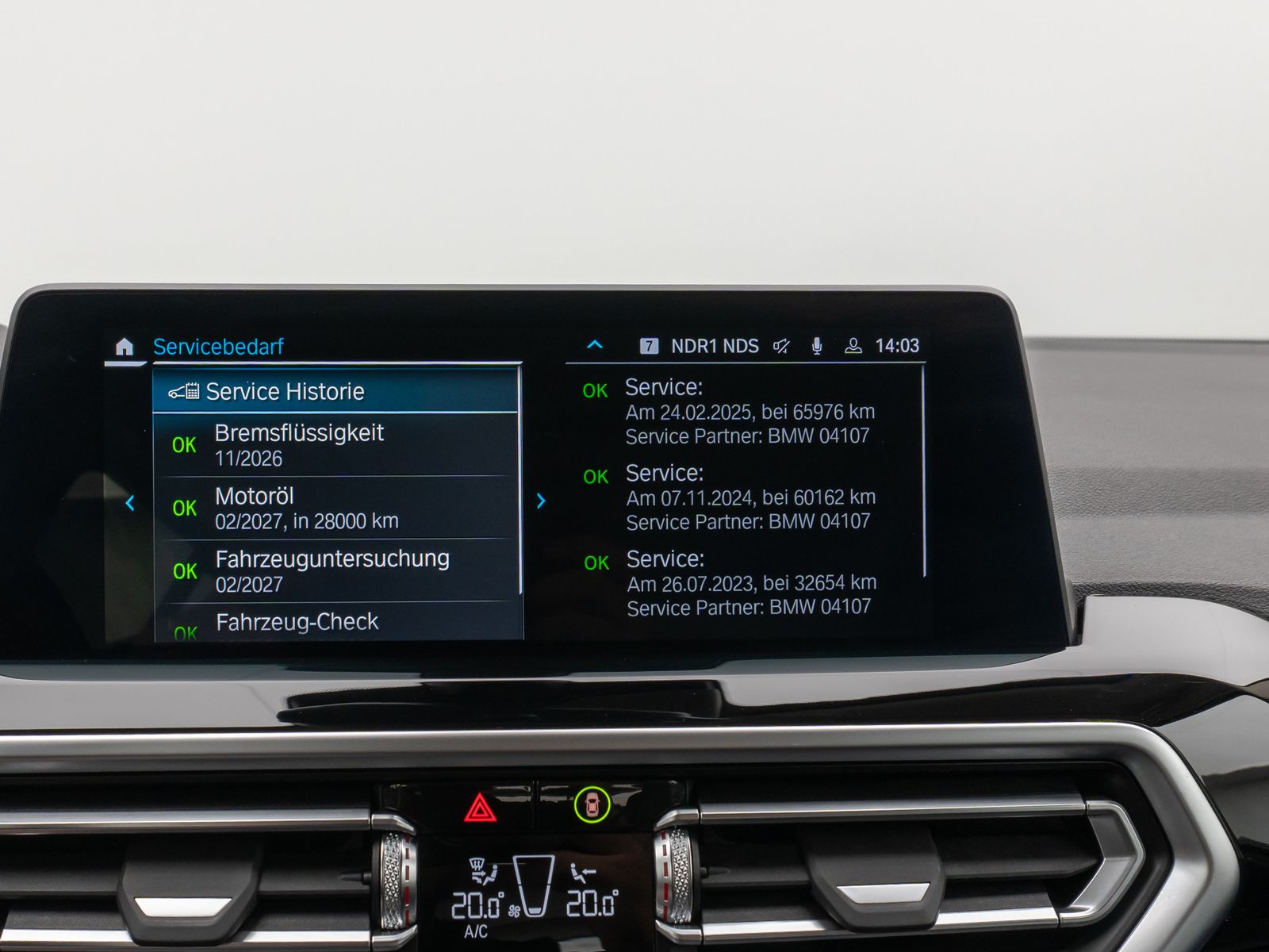 Fahrzeugabbildung BMW X3 xD30e Kamera HUD DAB Lenkrhzg Alarm AHK Sport