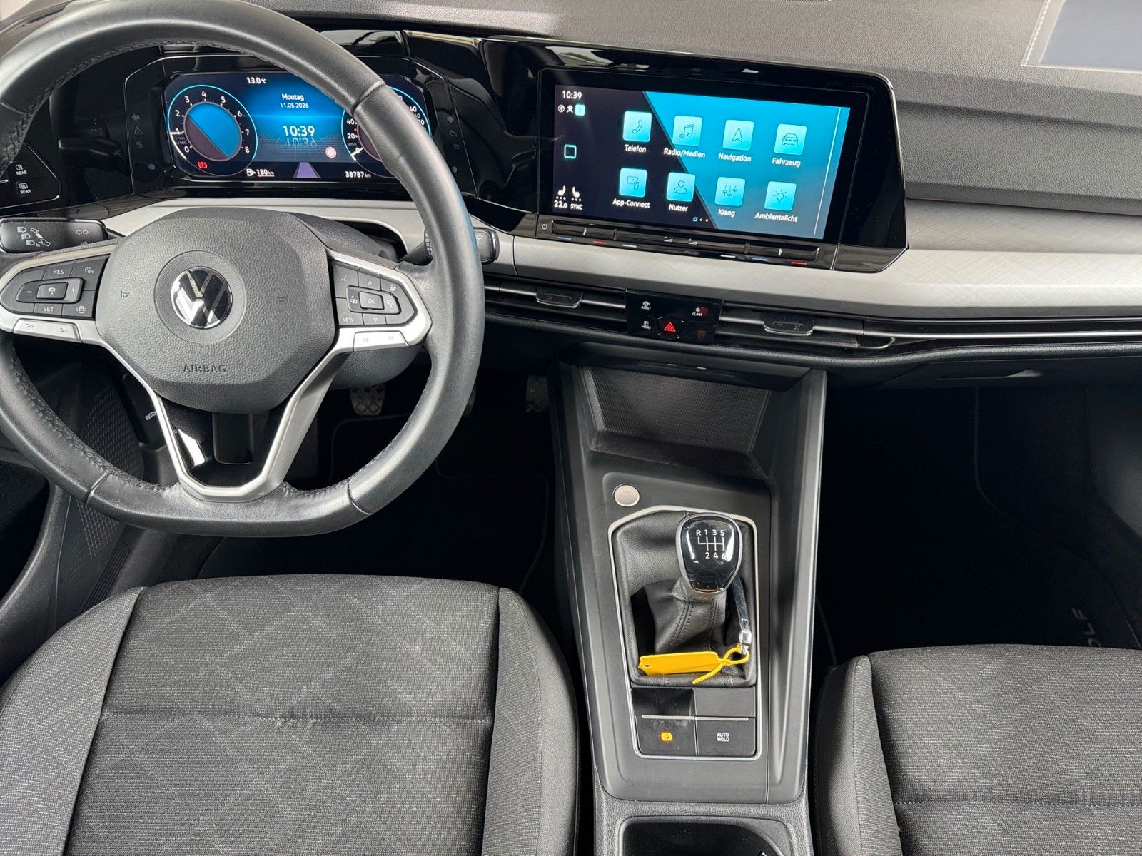 Fahrzeugabbildung Volkswagen Golf VIII Lim. Life 1.5 TSI