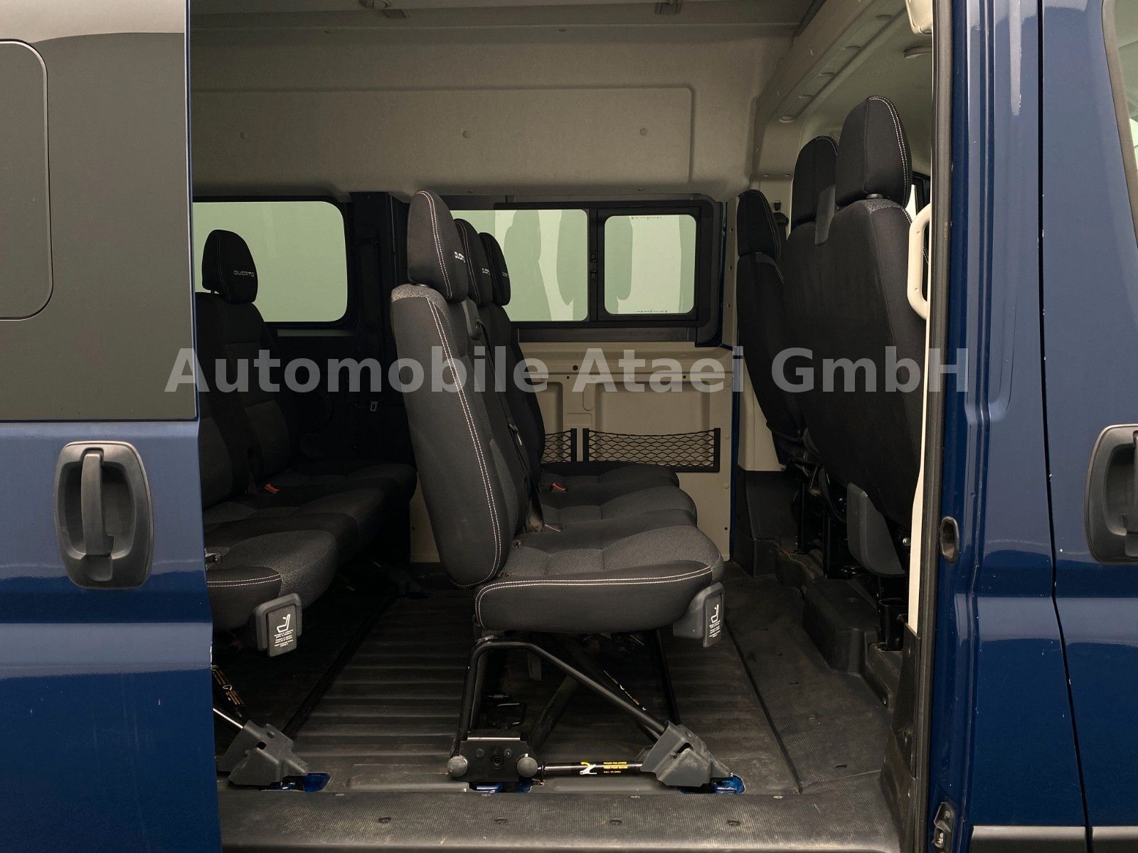 Fahrzeugabbildung Fiat Ducato 140 Erdgas Kombi MAXI 9-SITZE (4012)