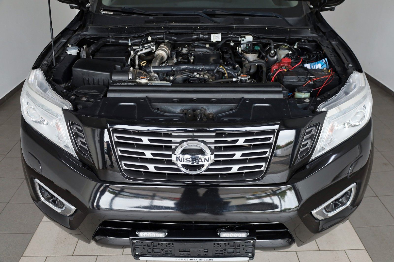 Fahrzeugabbildung Nissan Navara NP300 Tekna DOKA 4x4 Leder,SH,Navi,SD,AHK