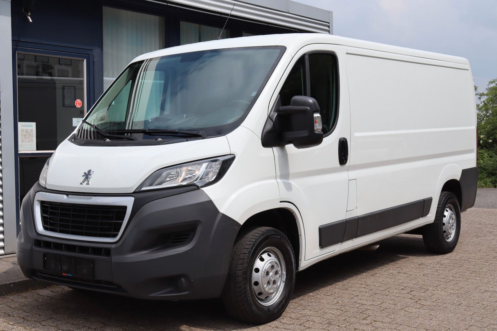 Fahrzeugabbildung Peugeot Boxer Kasten 335 L2H1 Pro BlueHDi KLIMA NAVI AHK