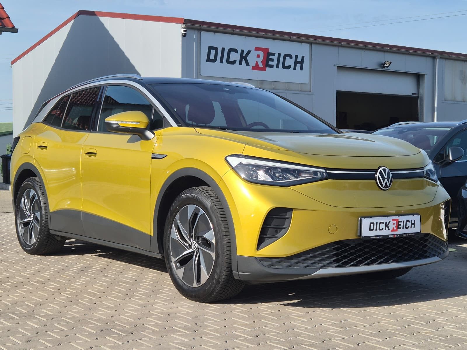 Fahrzeugabbildung Volkswagen ID.4 Pro Performance Life ACC*NAVI*AHK*LM 19"