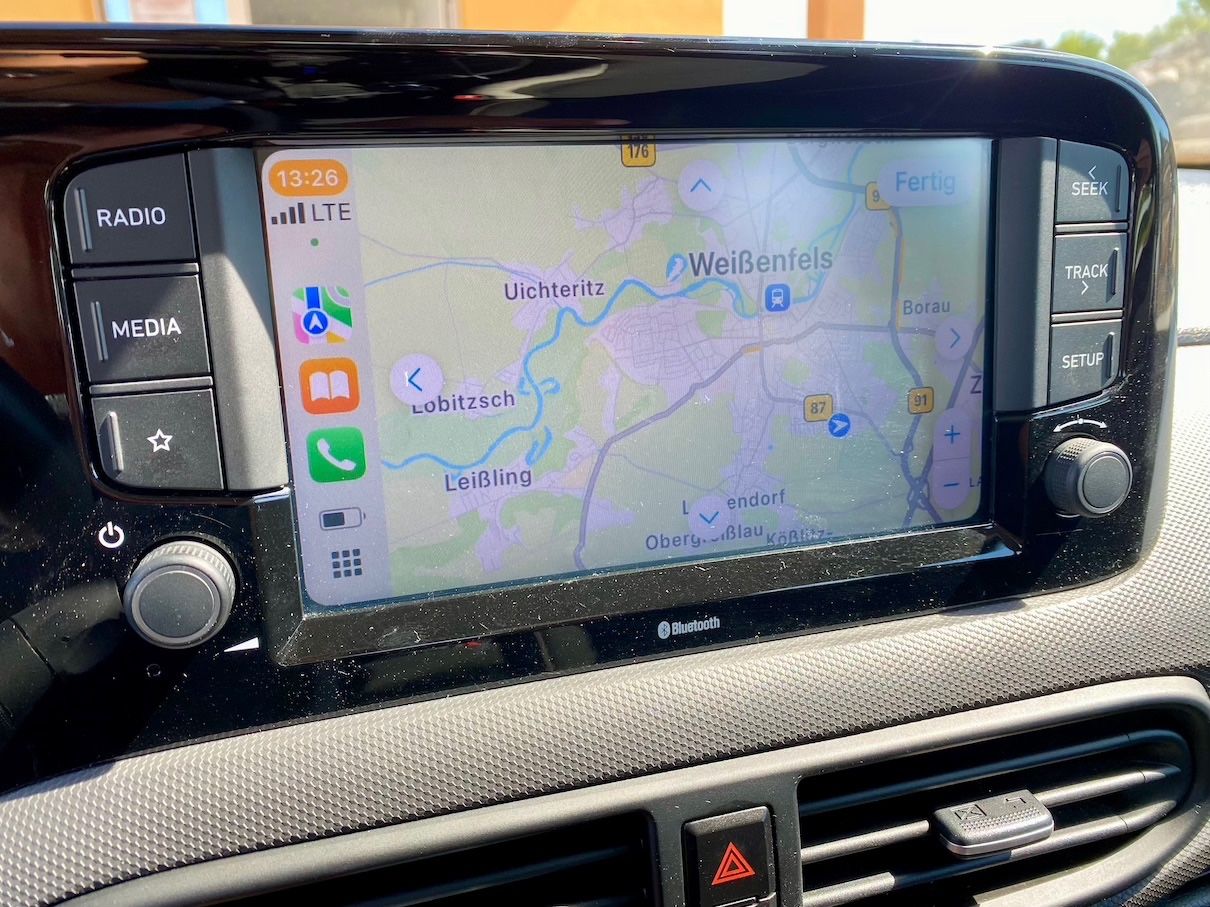 Fahrzeugabbildung Hyundai i10 1.0 Automatik  KLIMA SHZ ALLWETTER ALU PDC