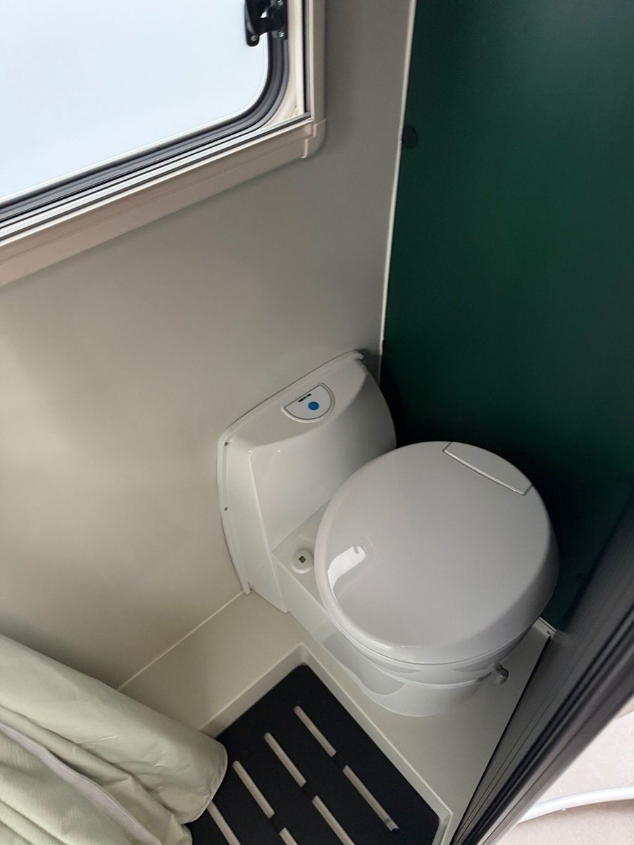 Fahrzeugabbildung Karmann Dexter DE 600 Captain-Chair-Sitze, Automatik