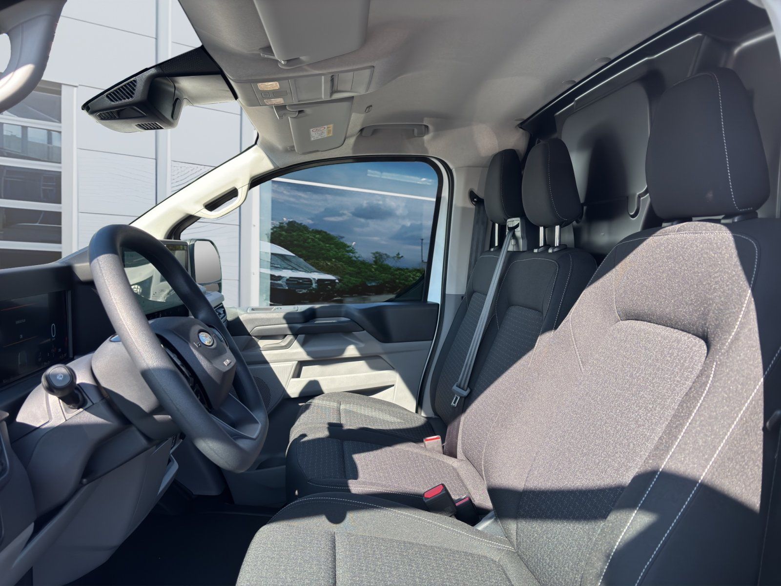 Fahrzeugabbildung Ford Transit Custom 2.0 Ecoblue 320 L1 Trend FWD