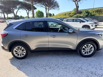 Ford Kuga - 4