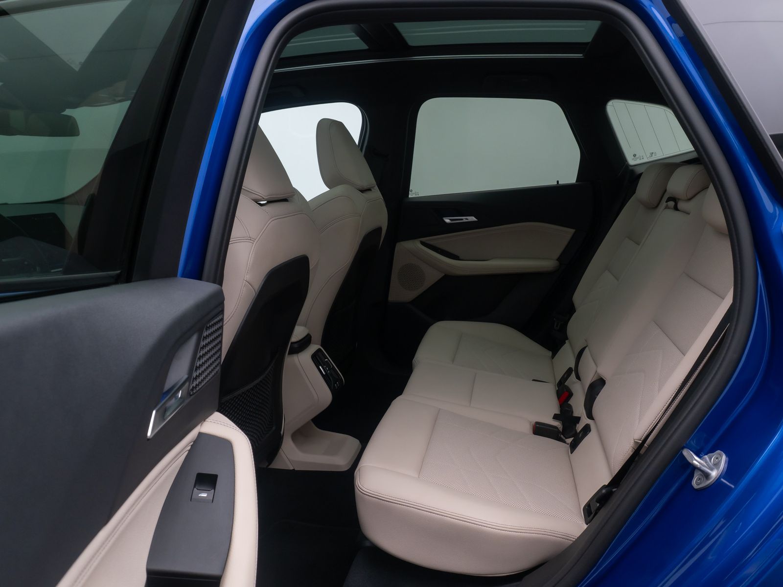 Fahrzeugabbildung BMW 220i Active Tourer M Sport 360° HUD DAB Panorama