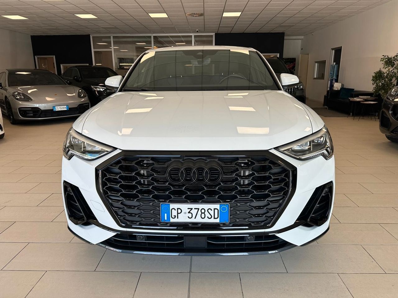 Audi Q3 SPB 35 TDI S tronic line edition Interno imagem 2