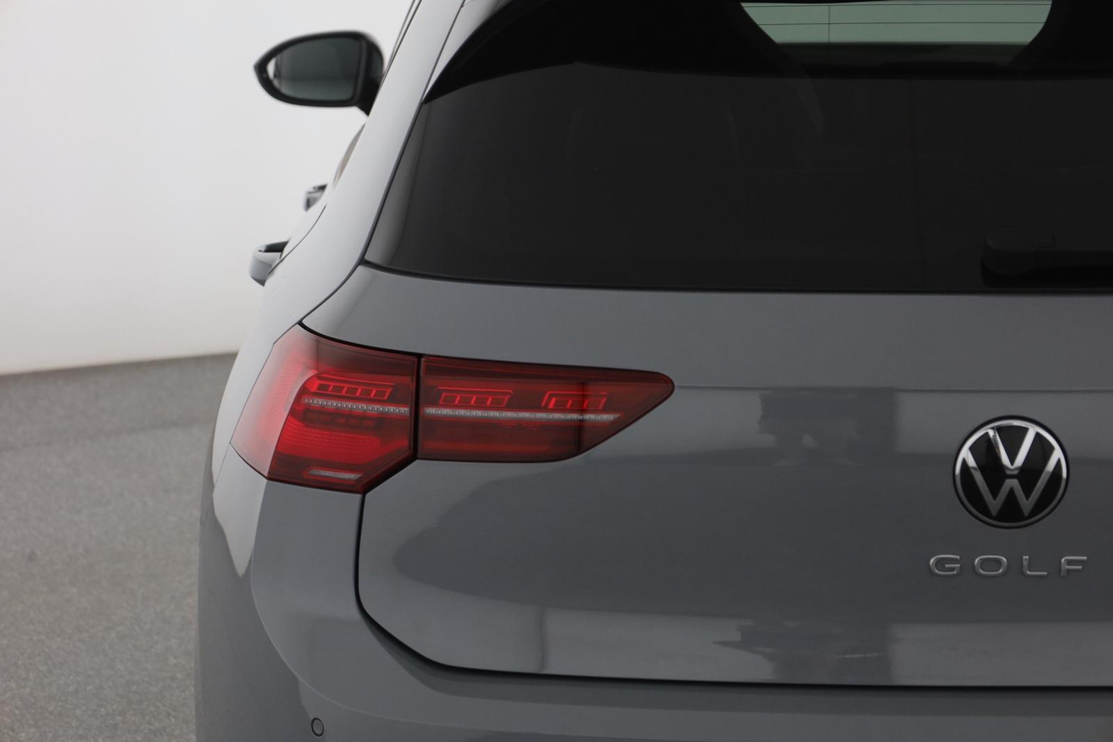 Volkswagen Golf VIII 1.5 TSI R-Line LED Panorama Navi ACC, миниатюра 30