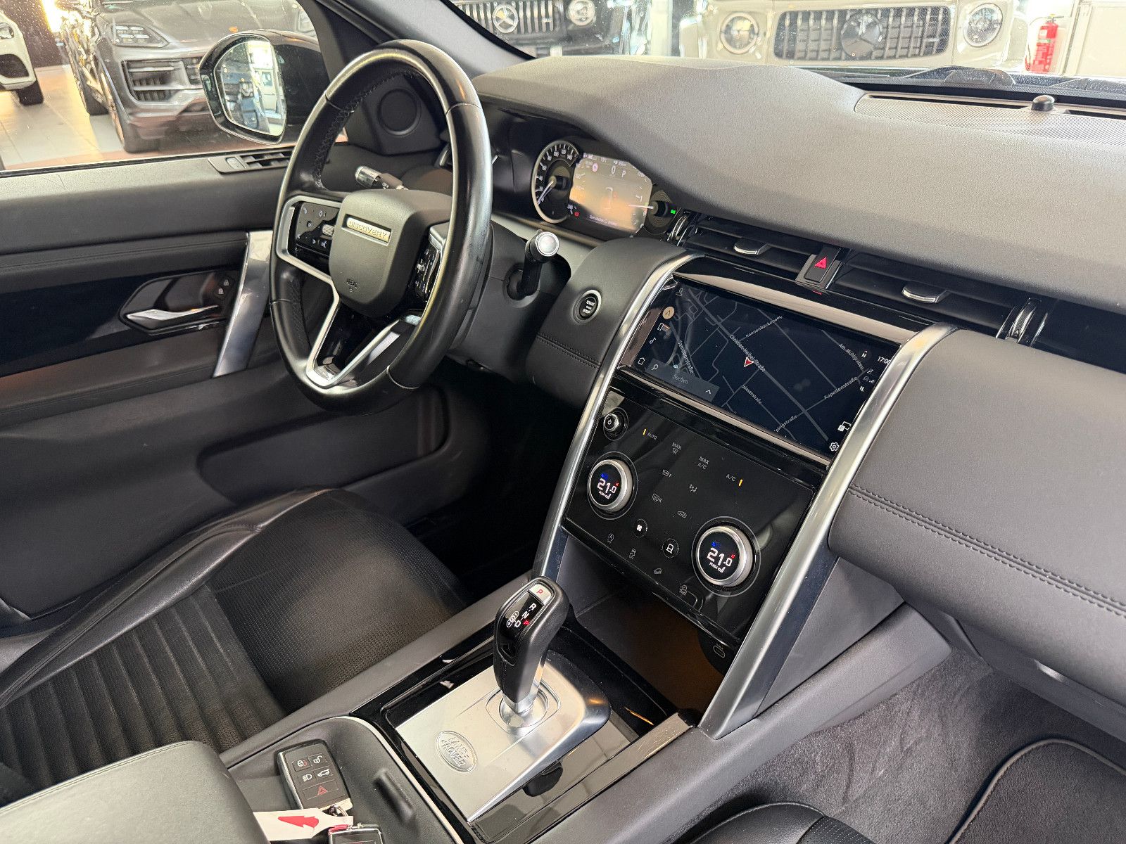 Fahrzeugabbildung Land Rover Discovery Sport AWD D200/360''KAM/LEDER/PANORAMA