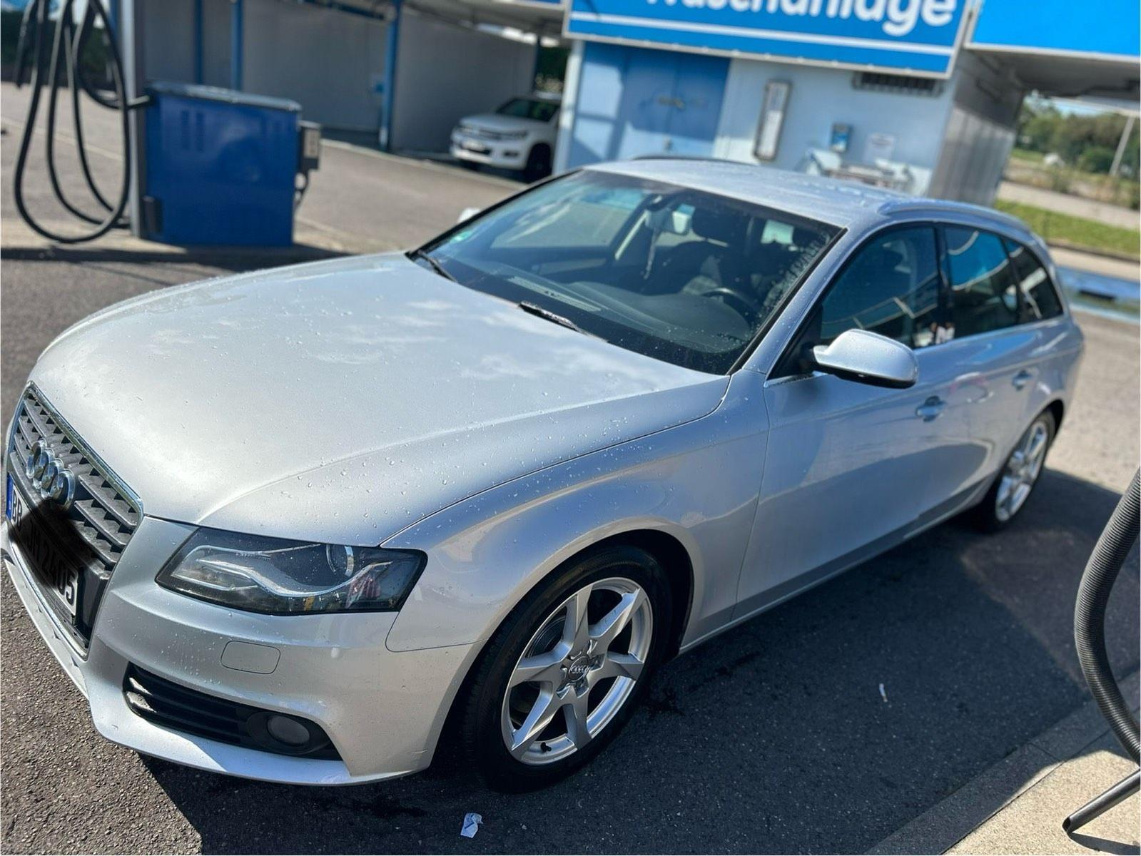 Audi A4 2011 — photo 10