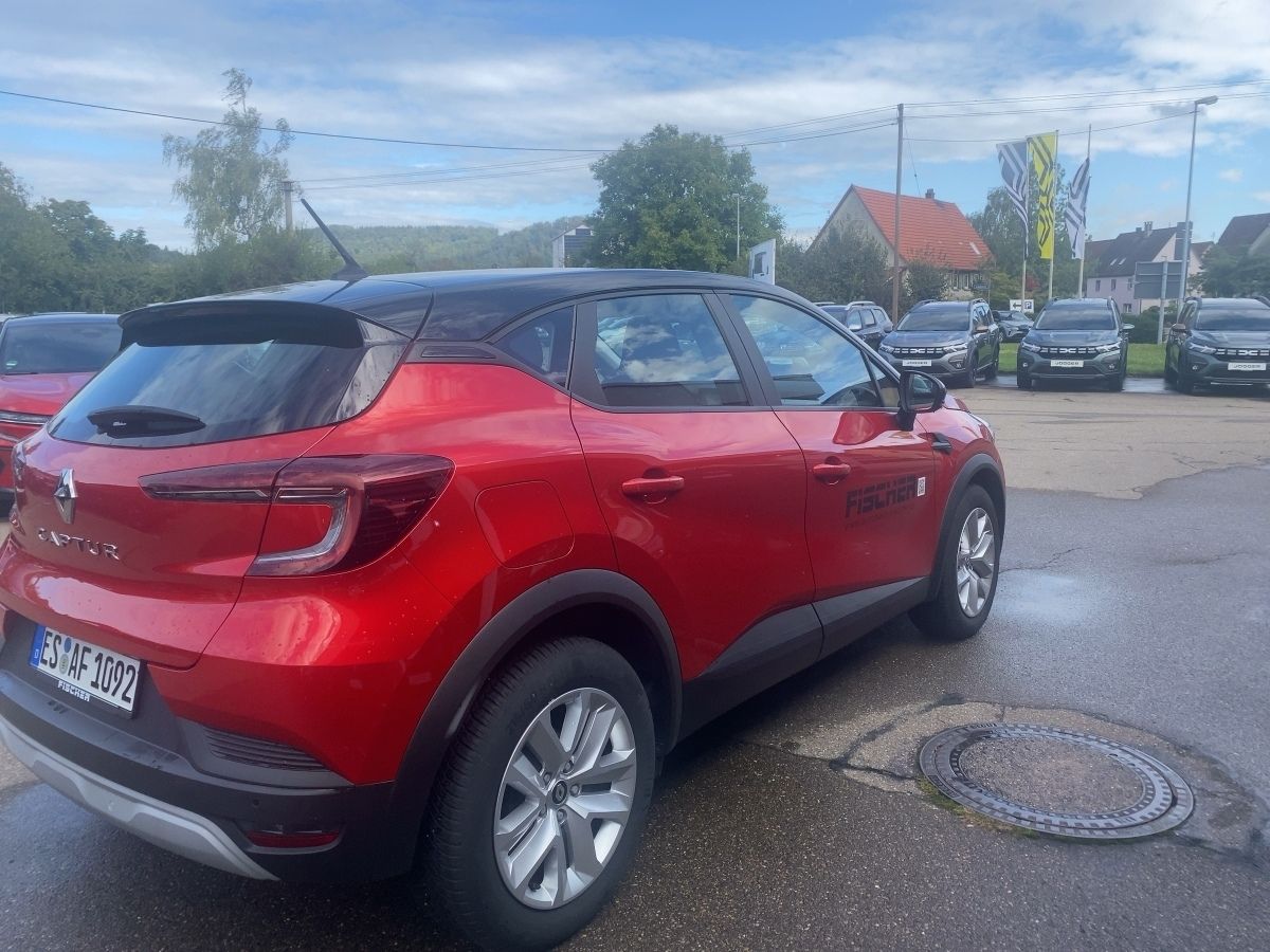 Fahrzeugabbildung Renault Captur Evolution TCe 140 EDC GJR SHZ Kamera