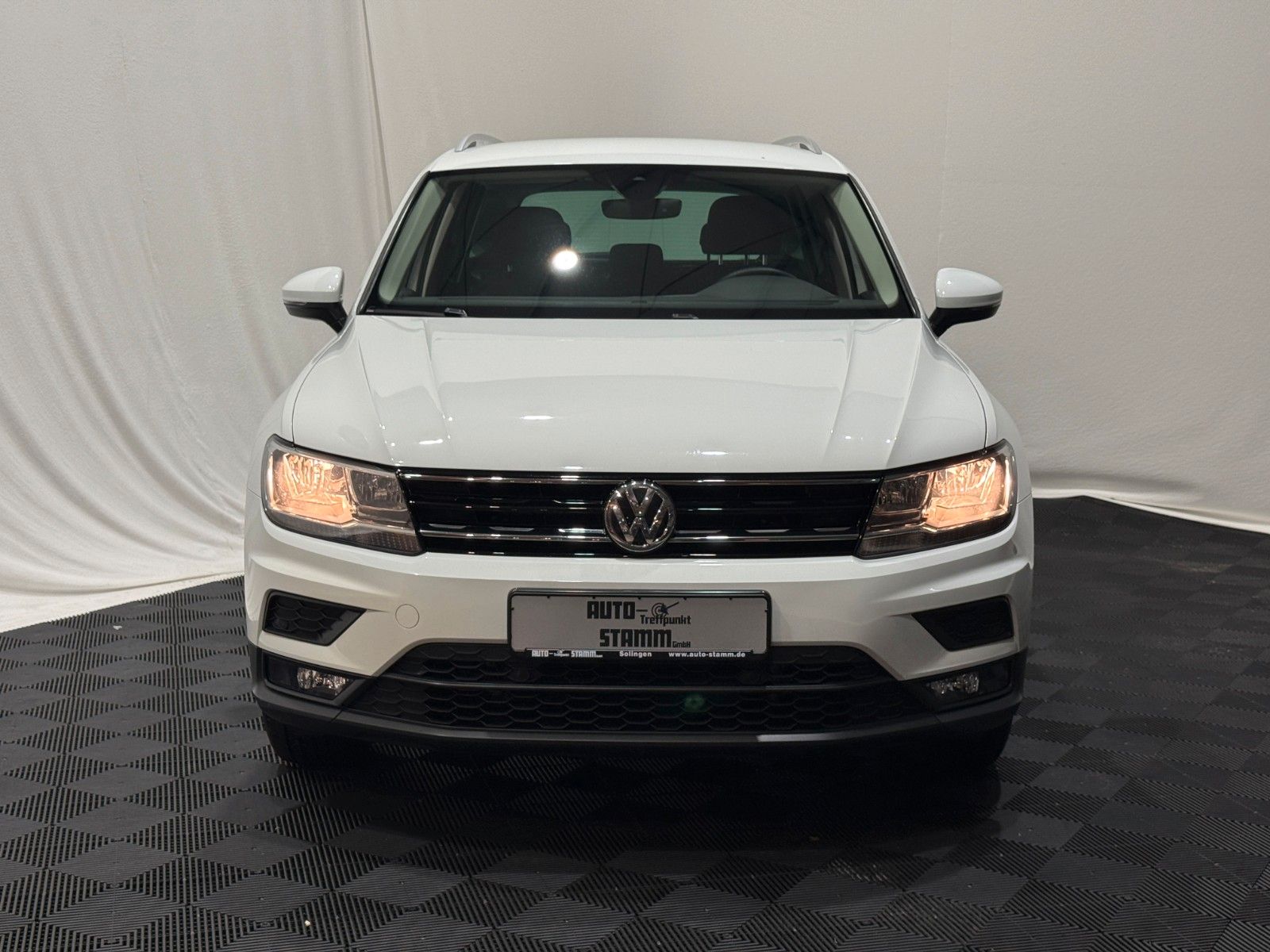 Fahrzeugabbildung Volkswagen Tiguan Comfortline DSG-4Motion-Full Link