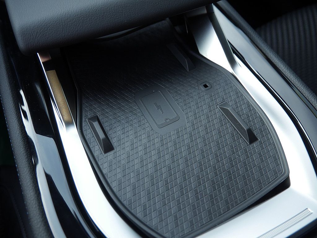 Fahrzeugabbildung Renault Austral Esprit Alpine Full Hybrid E-TECH 200
