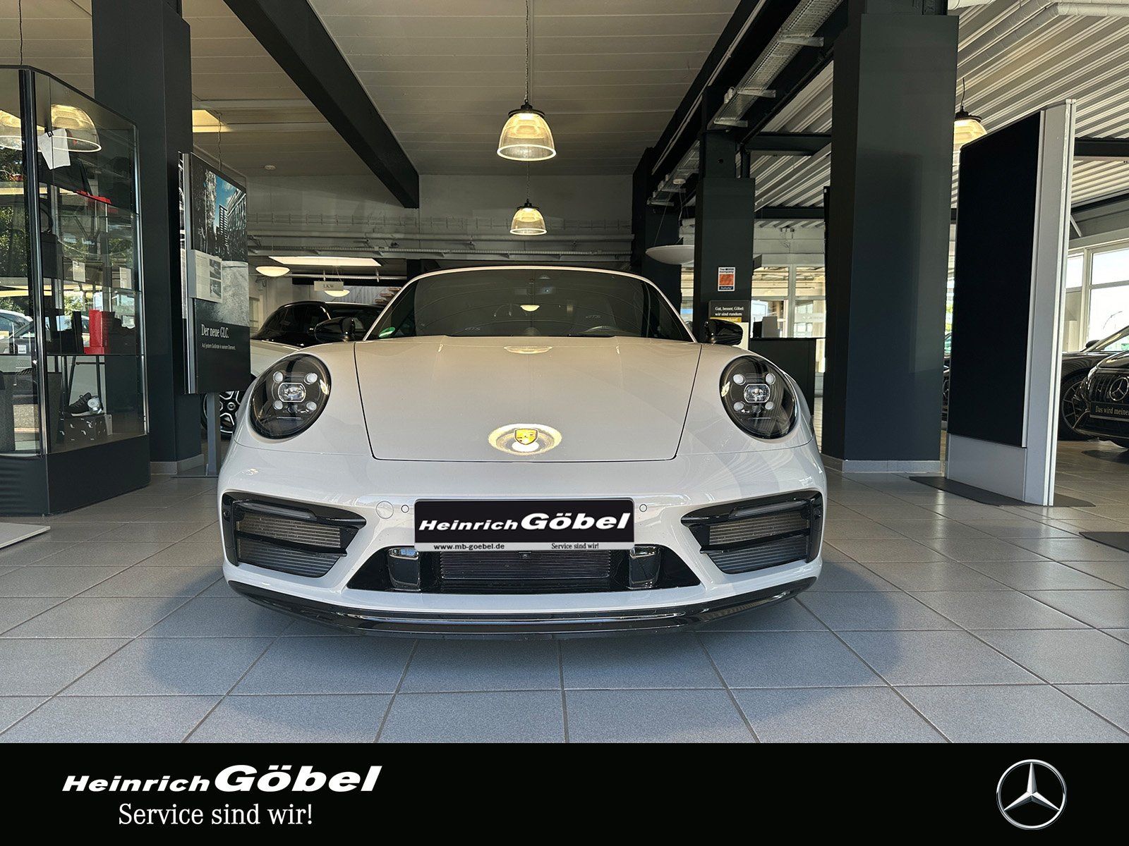 Fahrzeugabbildung Porsche 911 Carrera GTS Liftsystem, Hinterachslenkung