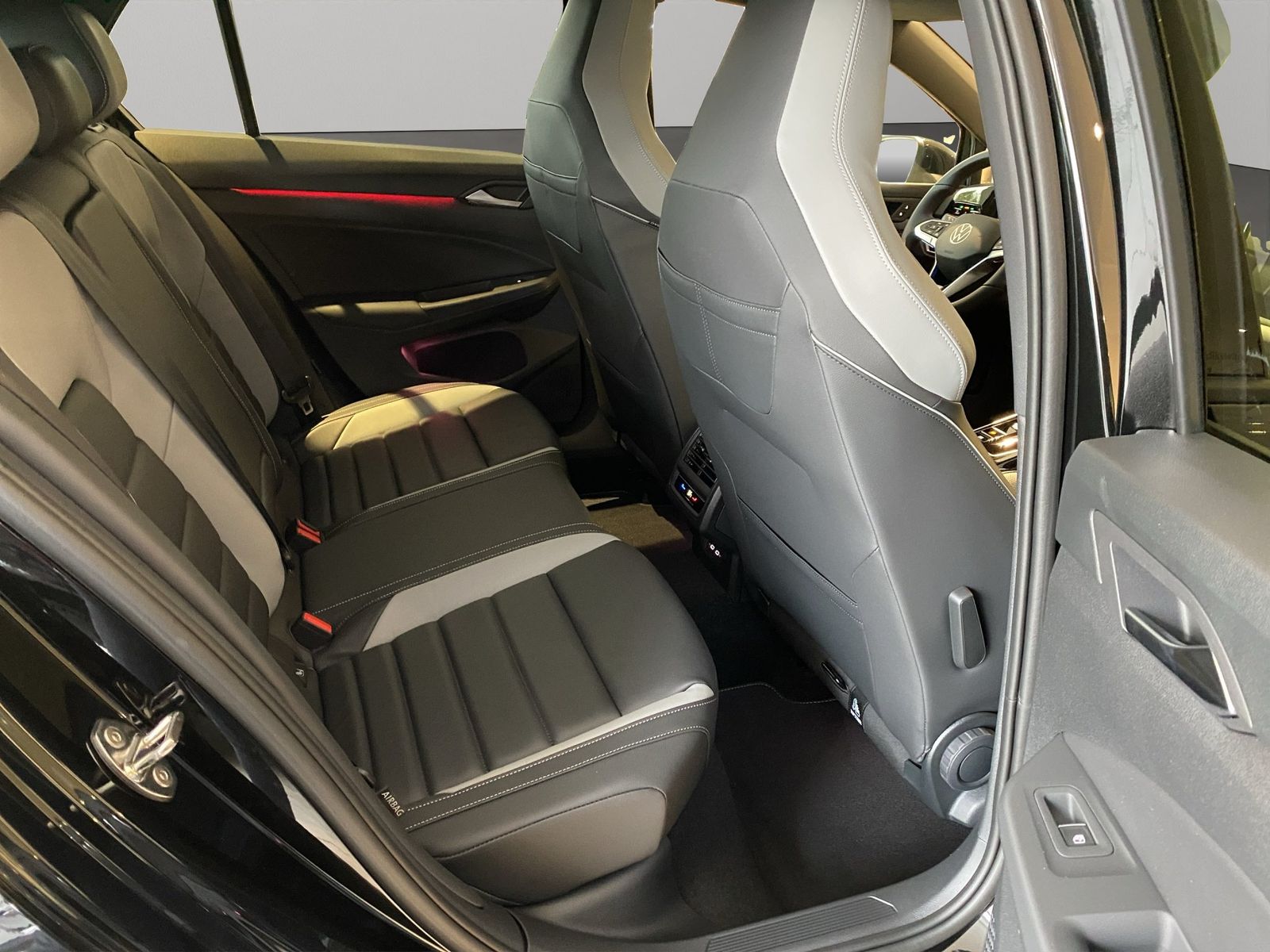 Volkswagen Golf - Bild 5