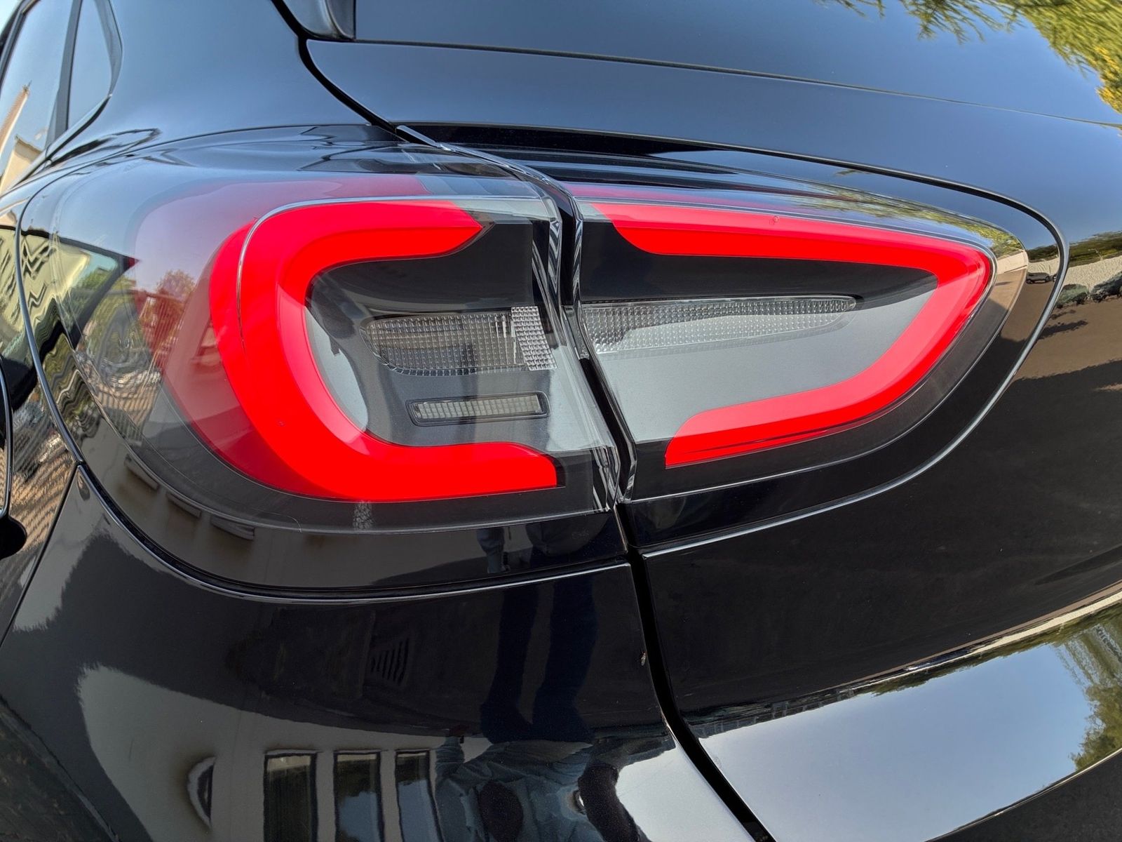 Fahrzeugabbildung Ford Puma 1.0 EcoBoost Automatik ST-Linie Vignale LED