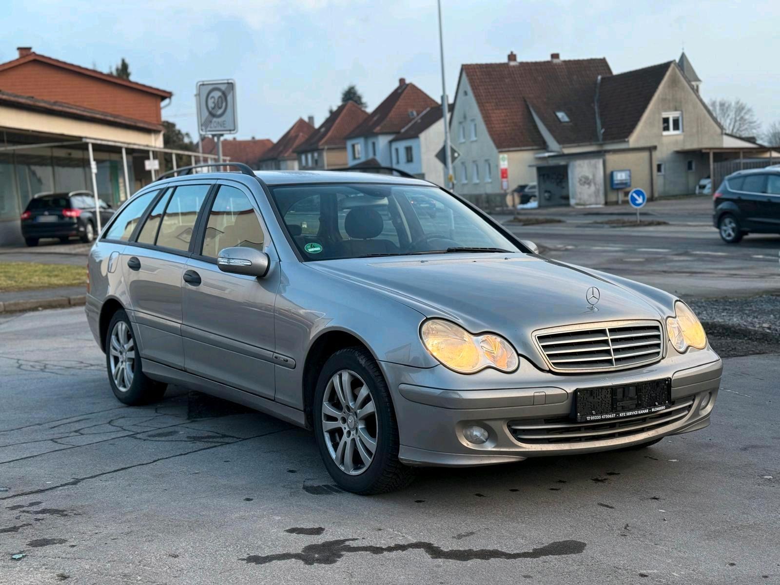 Mercedes-Benz C180 2004 — photo 9
