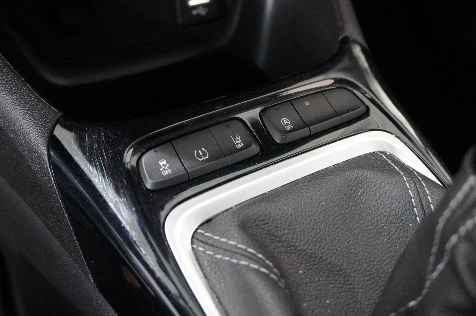 Fahrzeugabbildung Opel Crossland (X) 1.5D EDITION NAVI/LED/KAMERA/DAB+