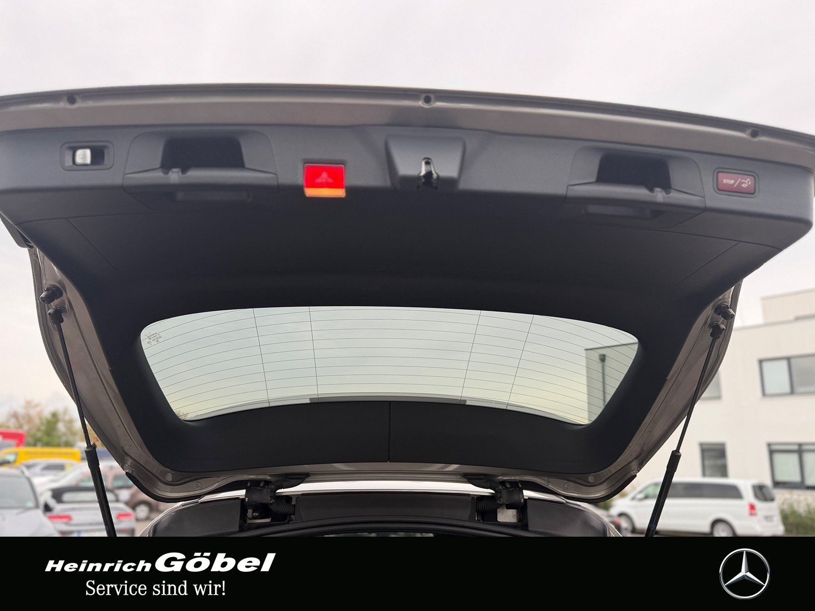 Fahrzeugabbildung Mercedes-Benz GLC 220 d 4M AMG+PANORAMA+ILS+20ZOLL+NIGHTP.+AHK