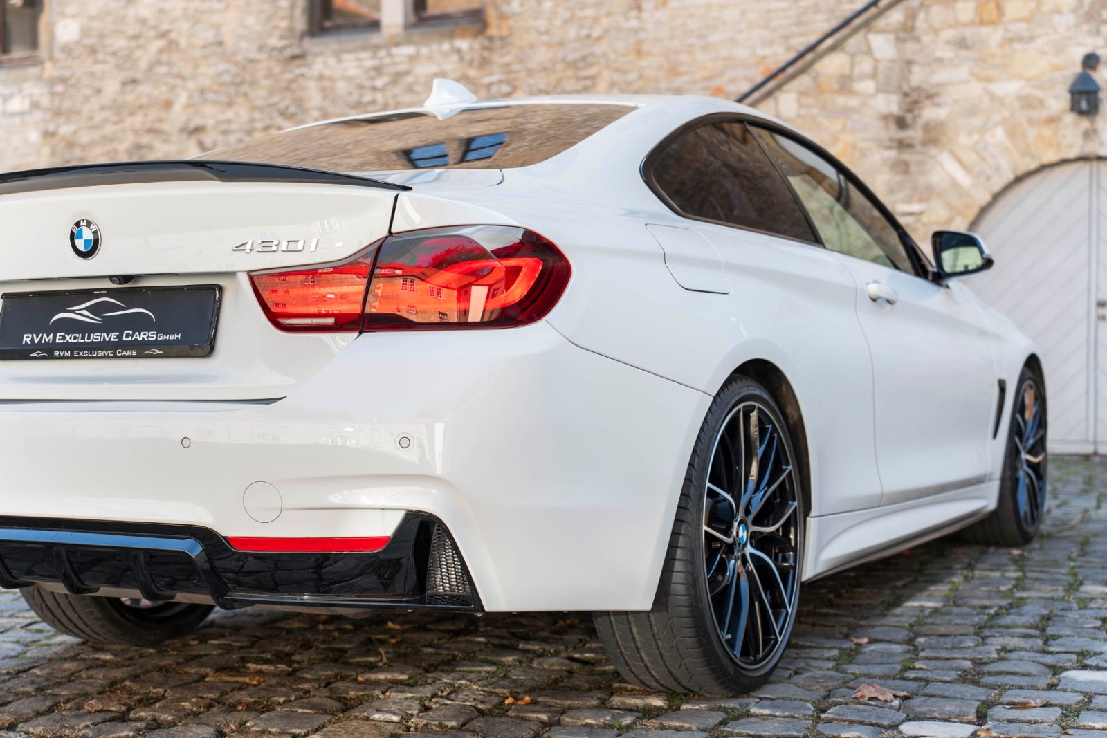 Fahrzeugabbildung BMW 430i Coupé M-SPORTPAKET HUD KAM LED H&K TOTW