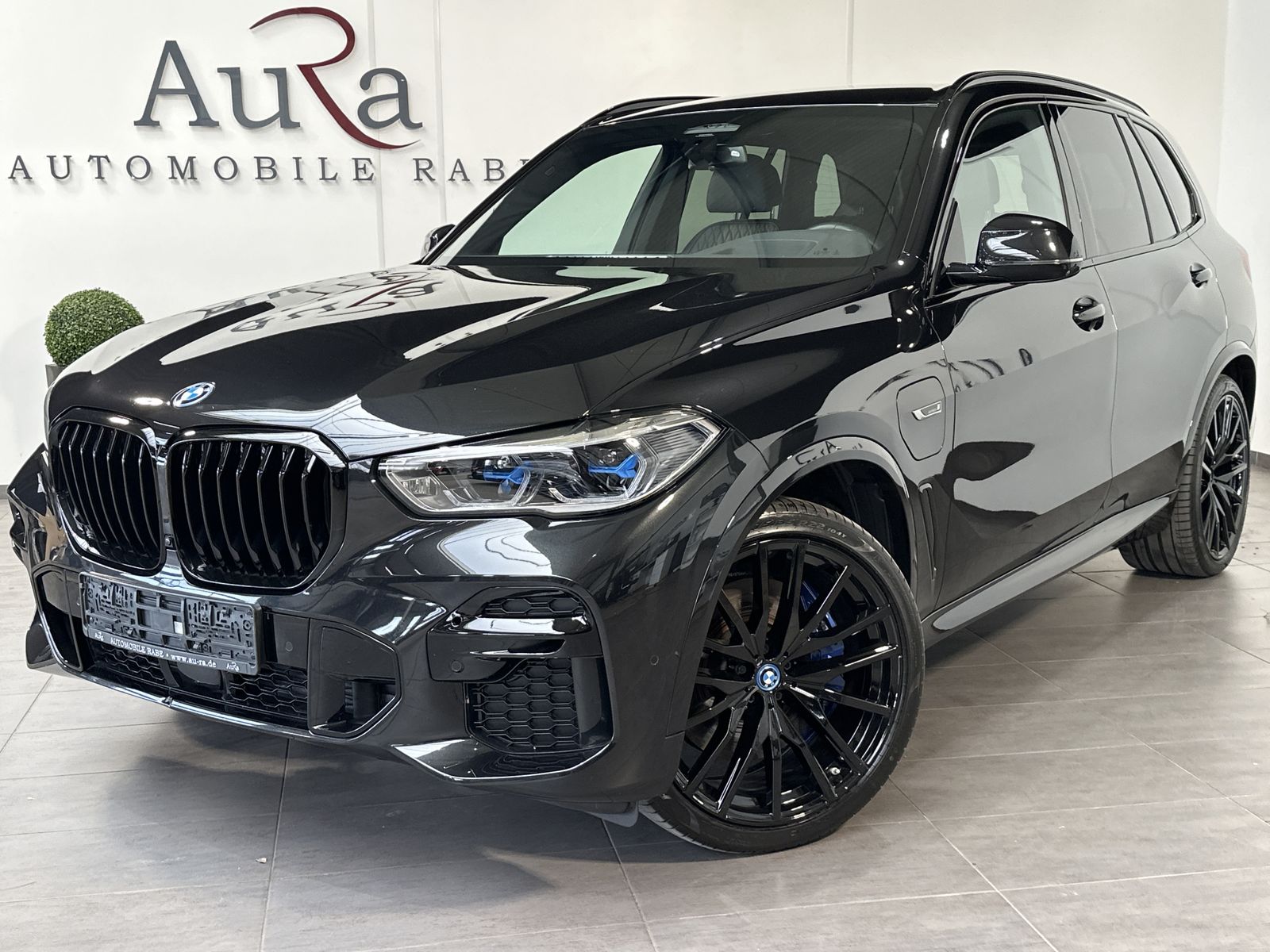 Fahrzeugabbildung BMW X5 xDrive45e M-Sport NAV+LASER+ACC+AHK+H/K+22ZO