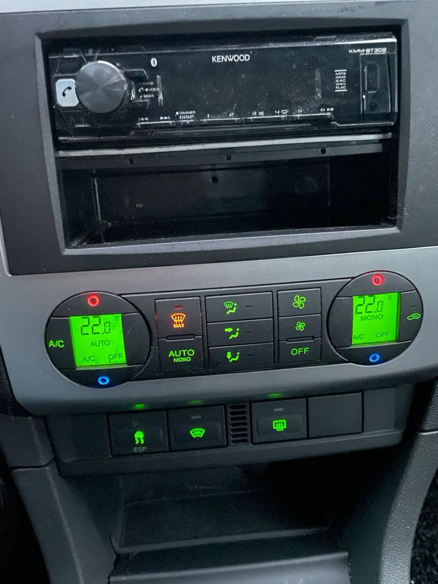 Ford Focus 2005 — photo 11