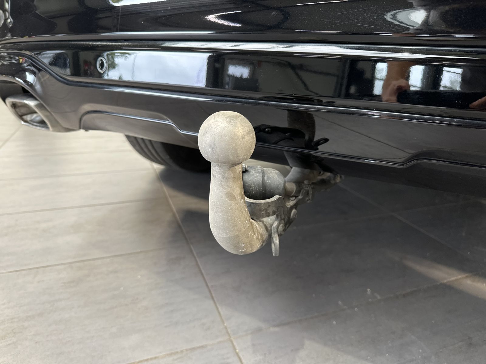 Fahrzeugabbildung Ford Kuga 2.0 EB 4x4 Vignale NAV+LED+AHK+VCOCK+HEADUP