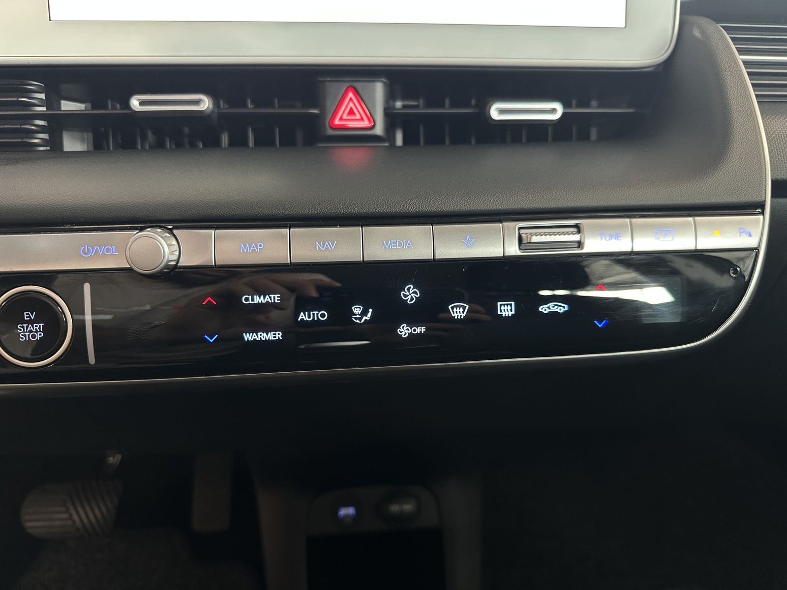 Hyundai Ioniq 5 58 kWh NSCC R.Cam Navi LED SHZ DAB+ foto 23