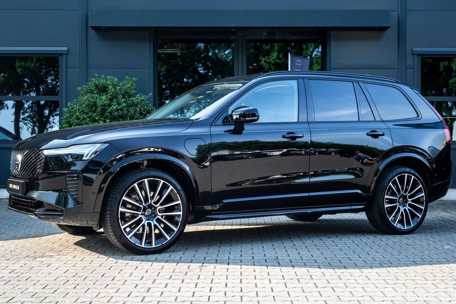 Volvo XC90 2.0 T8 Plug-in hybrid AWD Ultra Dark Exec. imagem 2