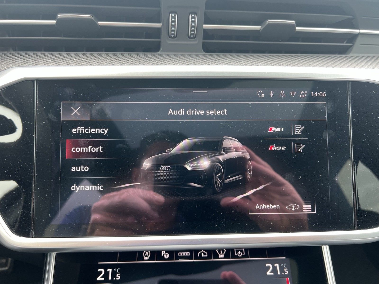 Fahrzeugabbildung Audi RS 6 Avant ASG 3 J./150t km RS-Dynamikpaket plus